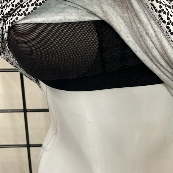 Lululemon  tank size 2 - Picture 5 of 5